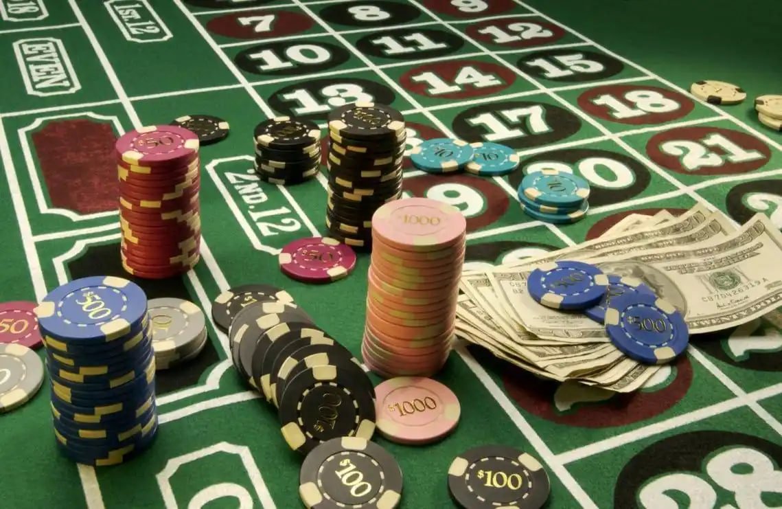 818solts VIP Diamond Club Myanmar ကစားသမားများ Exclusive ဆုကြေး ရယူနေသည့် မြင်ကွင်း